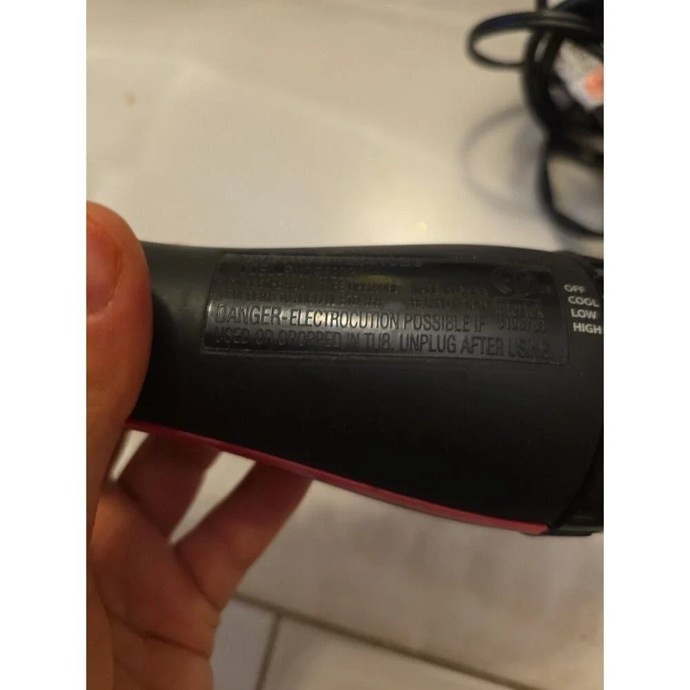 REVLON One-Step Hair Dryer‎ & Volumizer Titanium Max Edition RVDR5282 B3